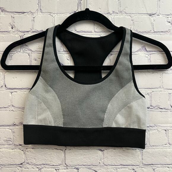 Aerie Black Gray Seamless Sports Bra Medium Sports Athletic Workout Gym - Picture 1 of 5